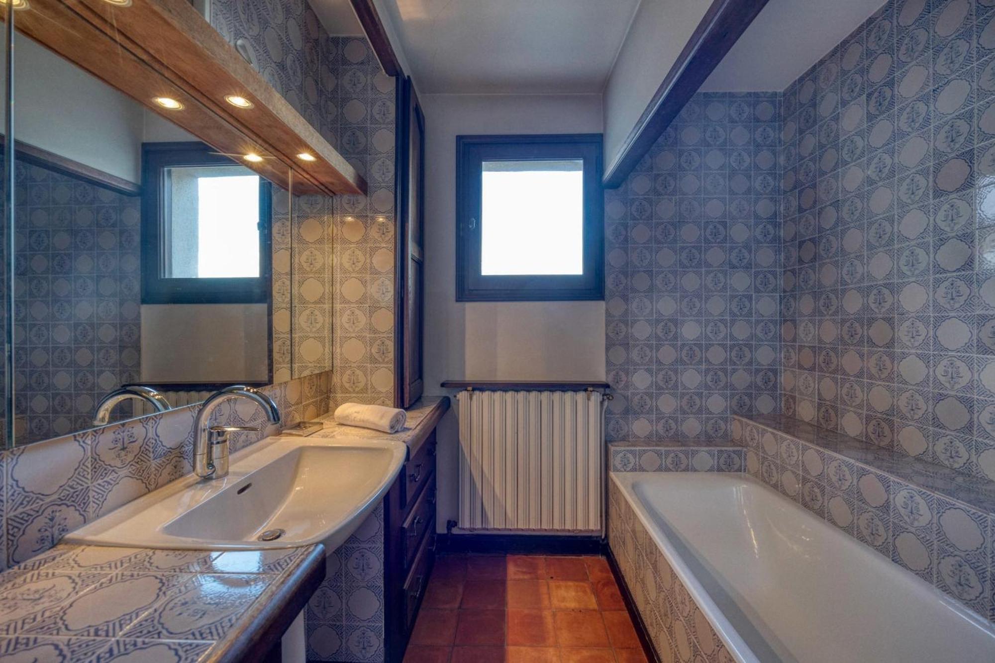 #Hp La Maison Des Lilas Large Family House Sleeps 12 Garden Seyssinet Exterior foto