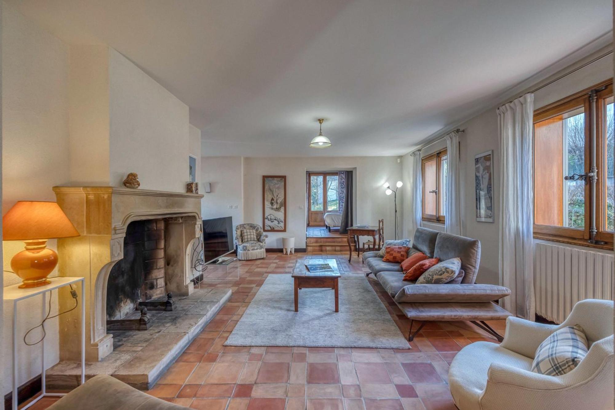 #Hp La Maison Des Lilas Large Family House Sleeps 12 Garden Seyssinet Exterior foto